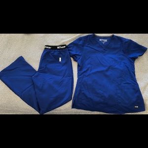 Greys Anatomy scrub set- Med. Never worn